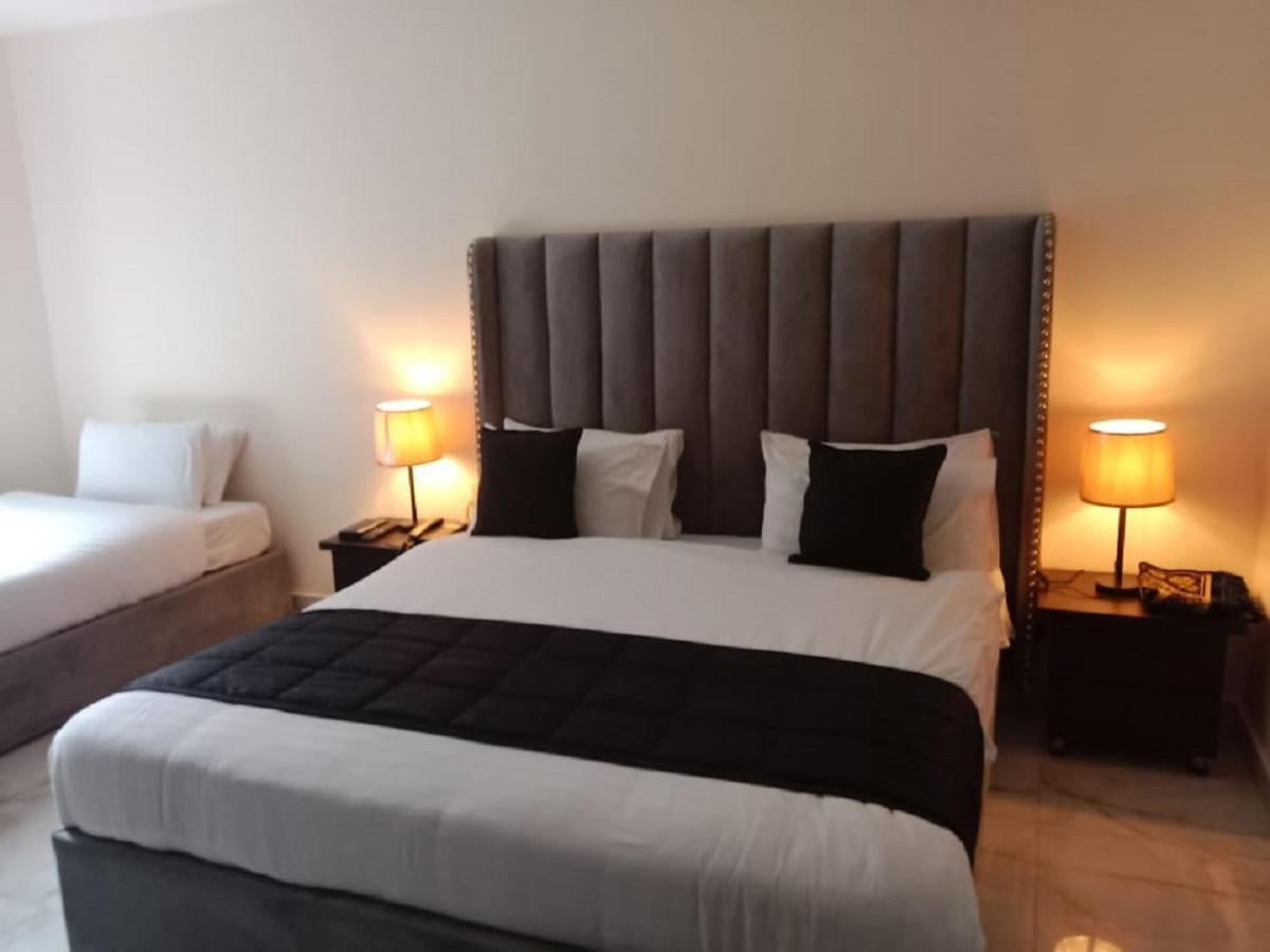 Manila Heights Hotel Naran Eksteriør billede